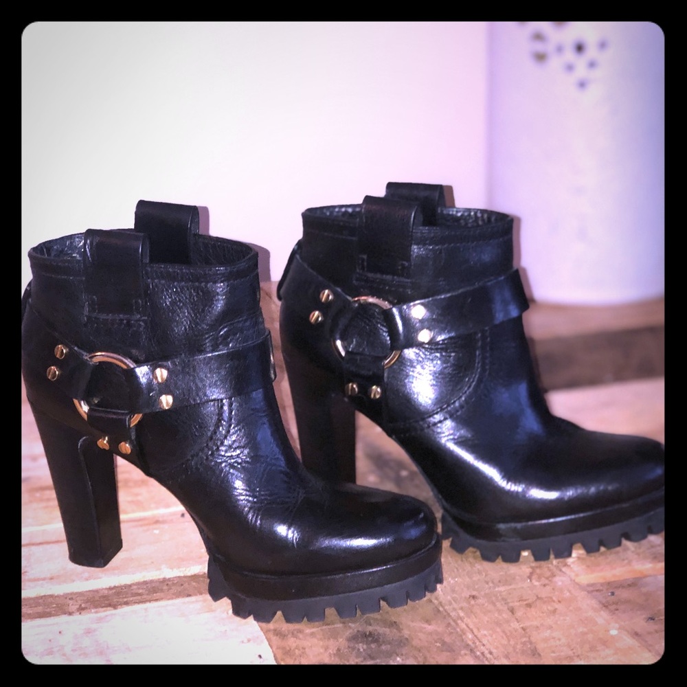 Tory Burch bootie